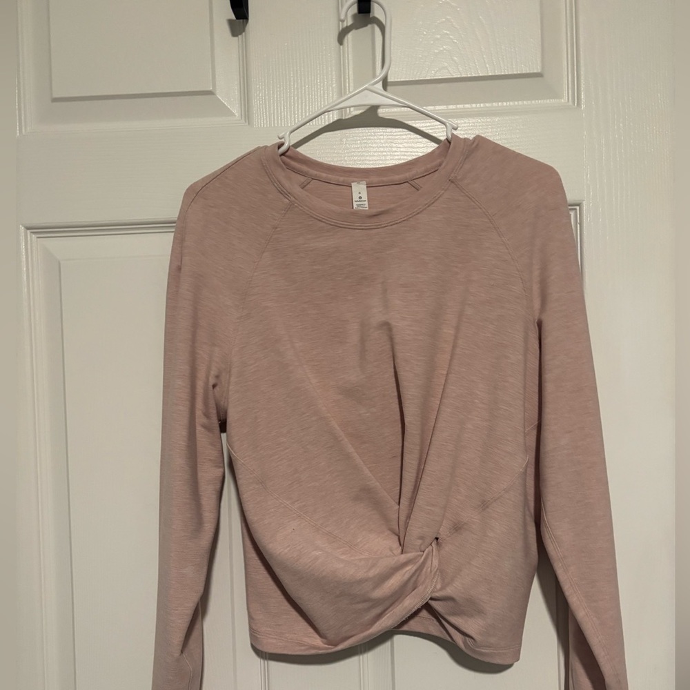 lululemon athletica Mauve Long Sleeve Twist Top